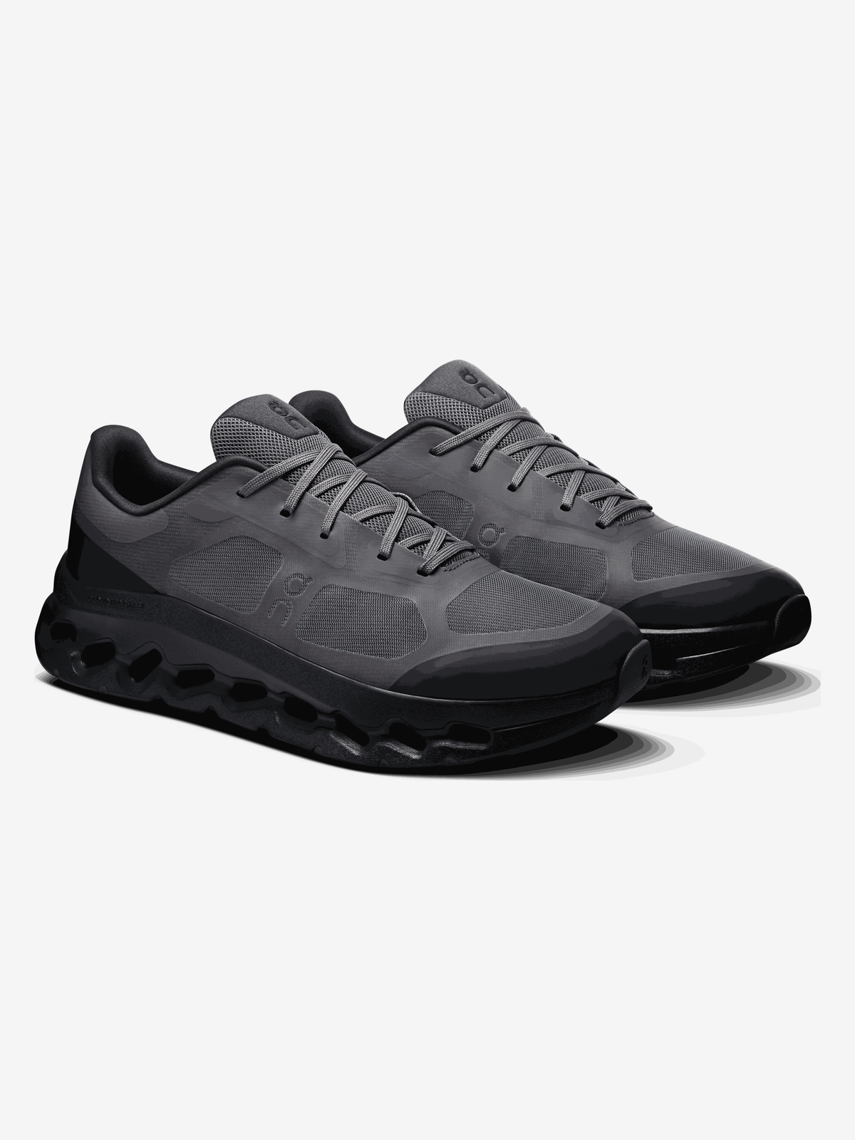 ON RUNNING - Men Cloudtilt Remix Sneakers