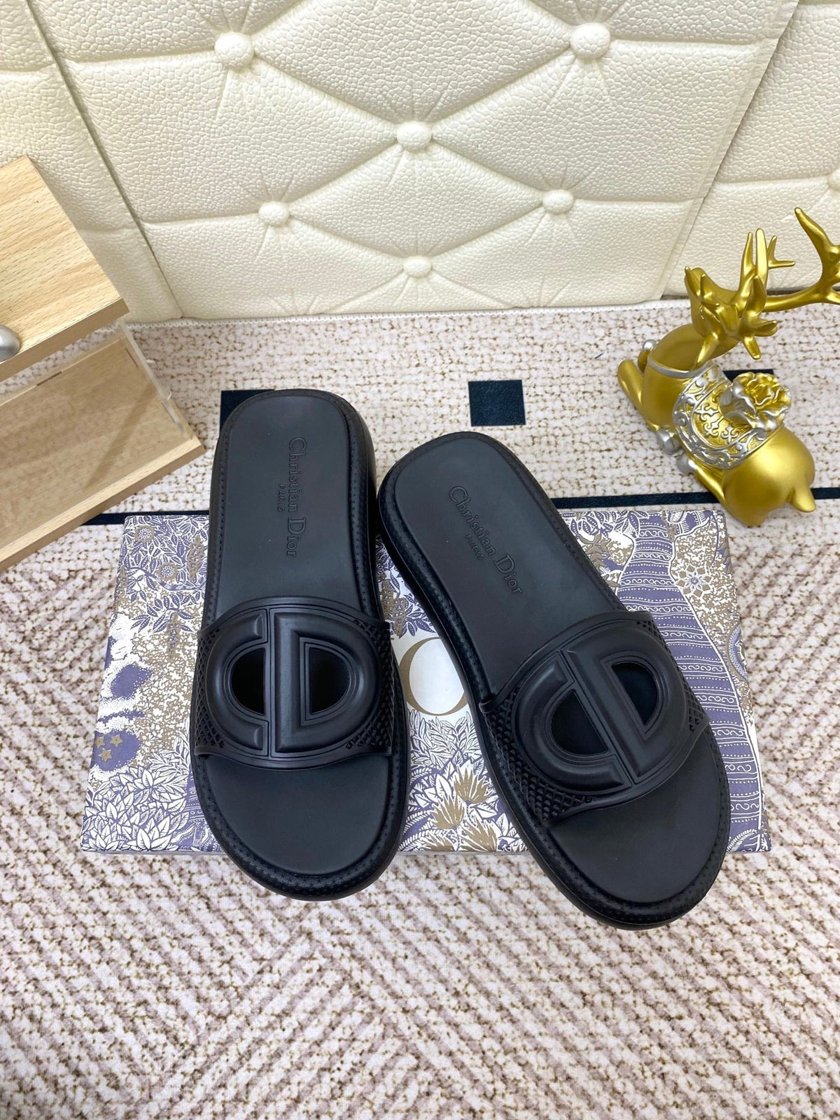 DIOR FLAT SLIDES 25S IN BLACK TPU