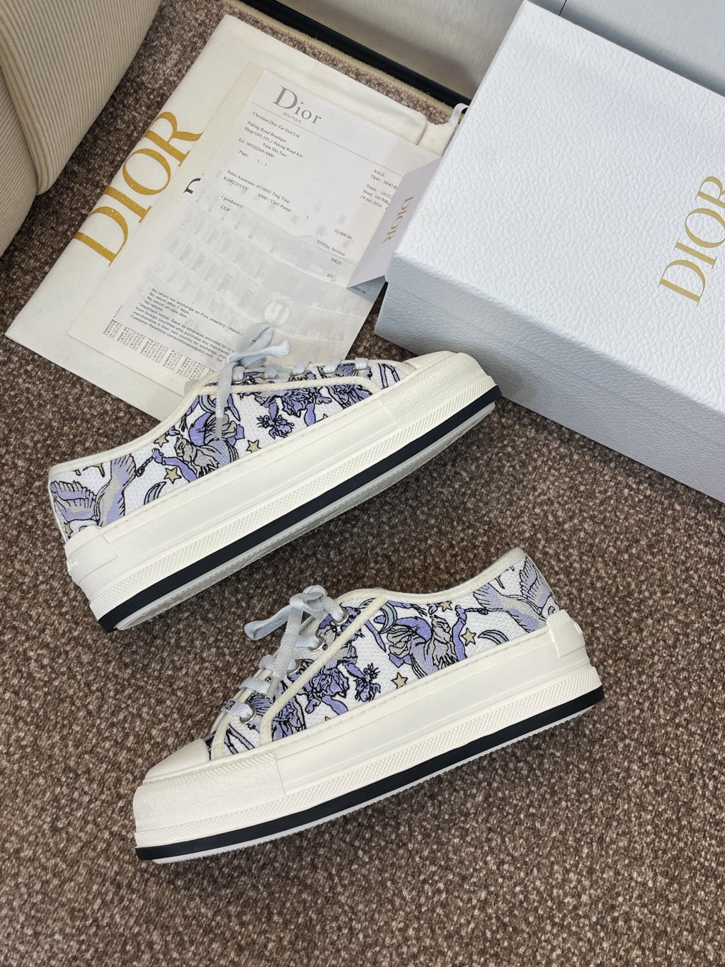 DIOR 25S WALK'N' SNEAKER IN BLUE TOILE DE JOUY EMBROIDERED COTTON